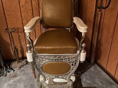 Antique Theo A. Kochs Barber Chair – Vintage 1920s