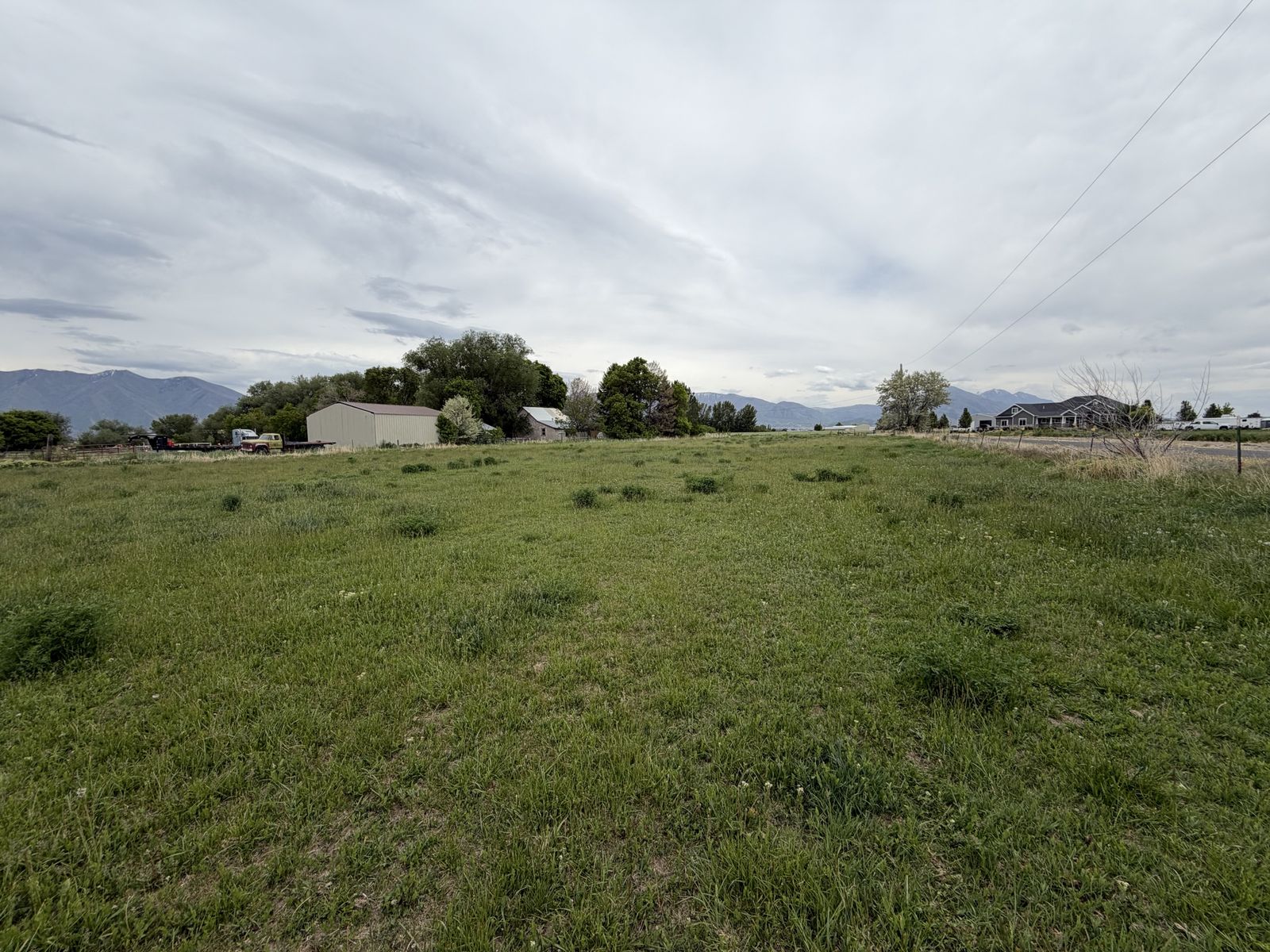 Main image 3