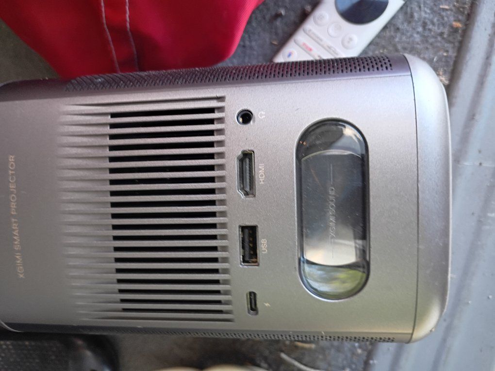 XGIMI MoGo 2 Plus Portable Smart Projector with Dolby Audio and HDMI/USB Connectivity