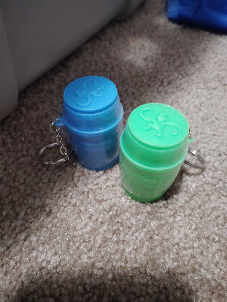 mini barrel of monkeys