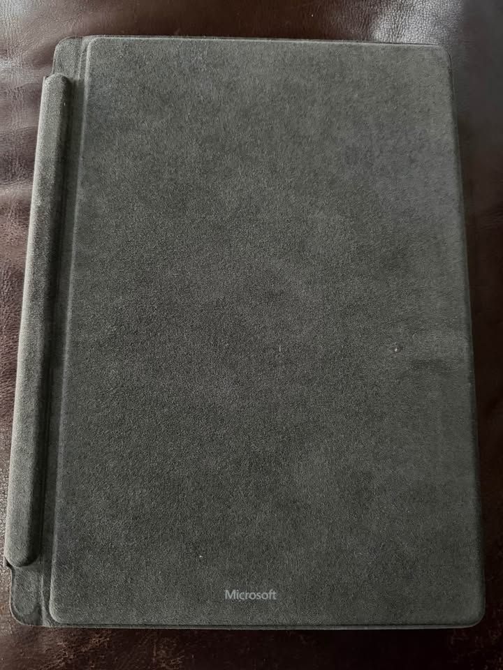 Microsoft Surface Pro 11 Ultra 5 16GB RAM 256GB SSD WIN 11