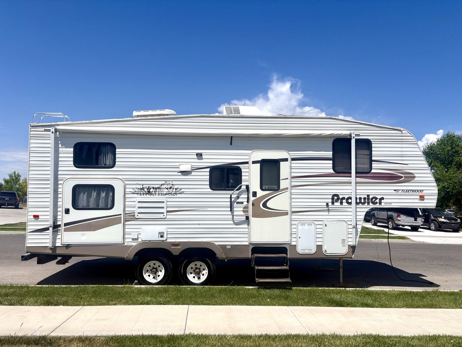 2006 Fleetwood Prowler With Bunks