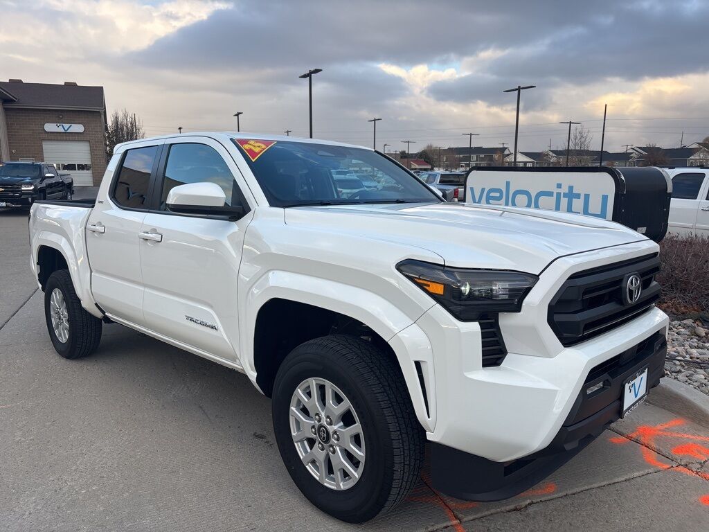 2025 TOYOTA TACOMA SR5