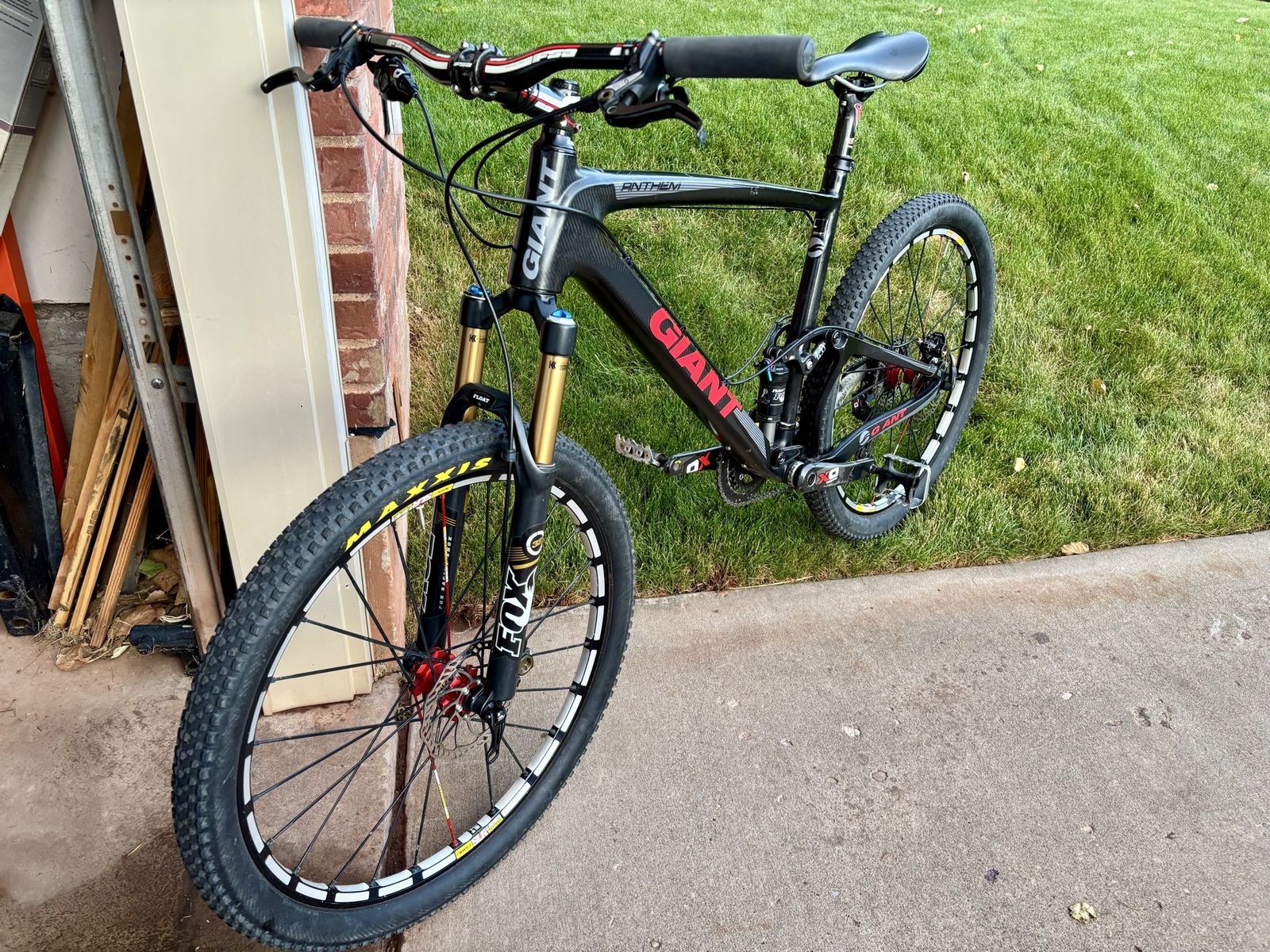 Carbon Fiber Giant Anthem Advanced SL Mountain Bike Full Suspension
