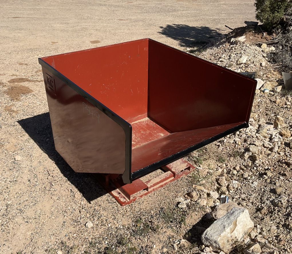 Dumster 3 Yard  Jobsite Tip Dumpster Trashbin