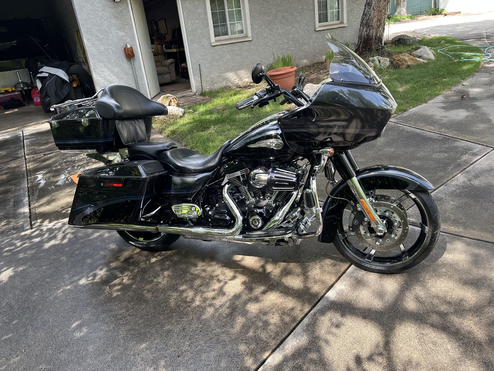2013 CVO HD Road Glide - $16k obo