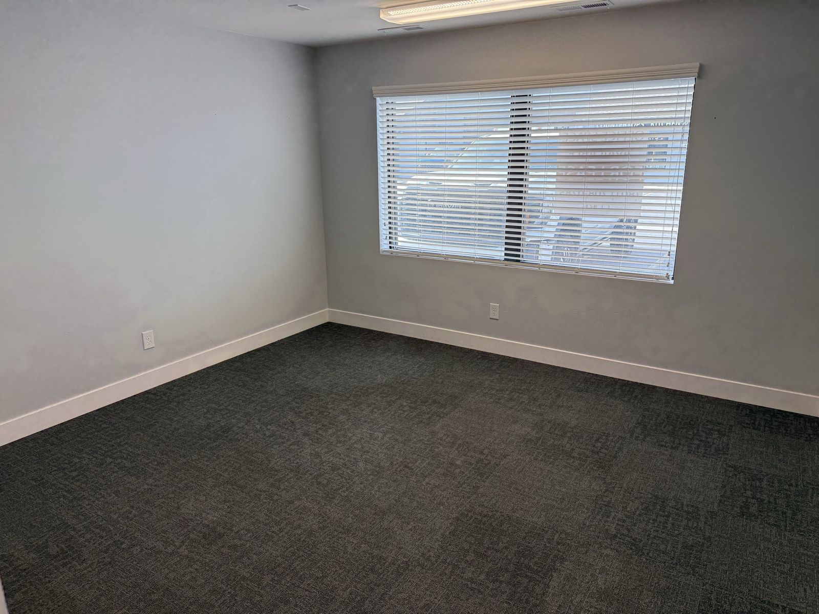Main image 9