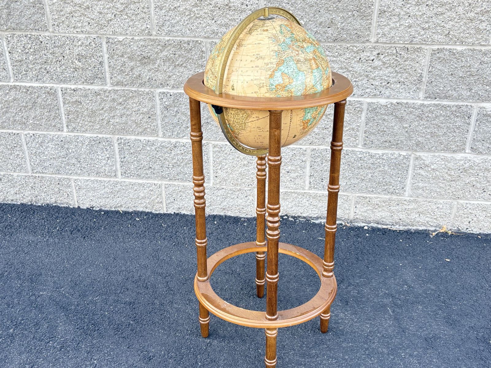 Beautiful vintage floor globe. Wooden Base by Powell. Crams Imperial World Globe
