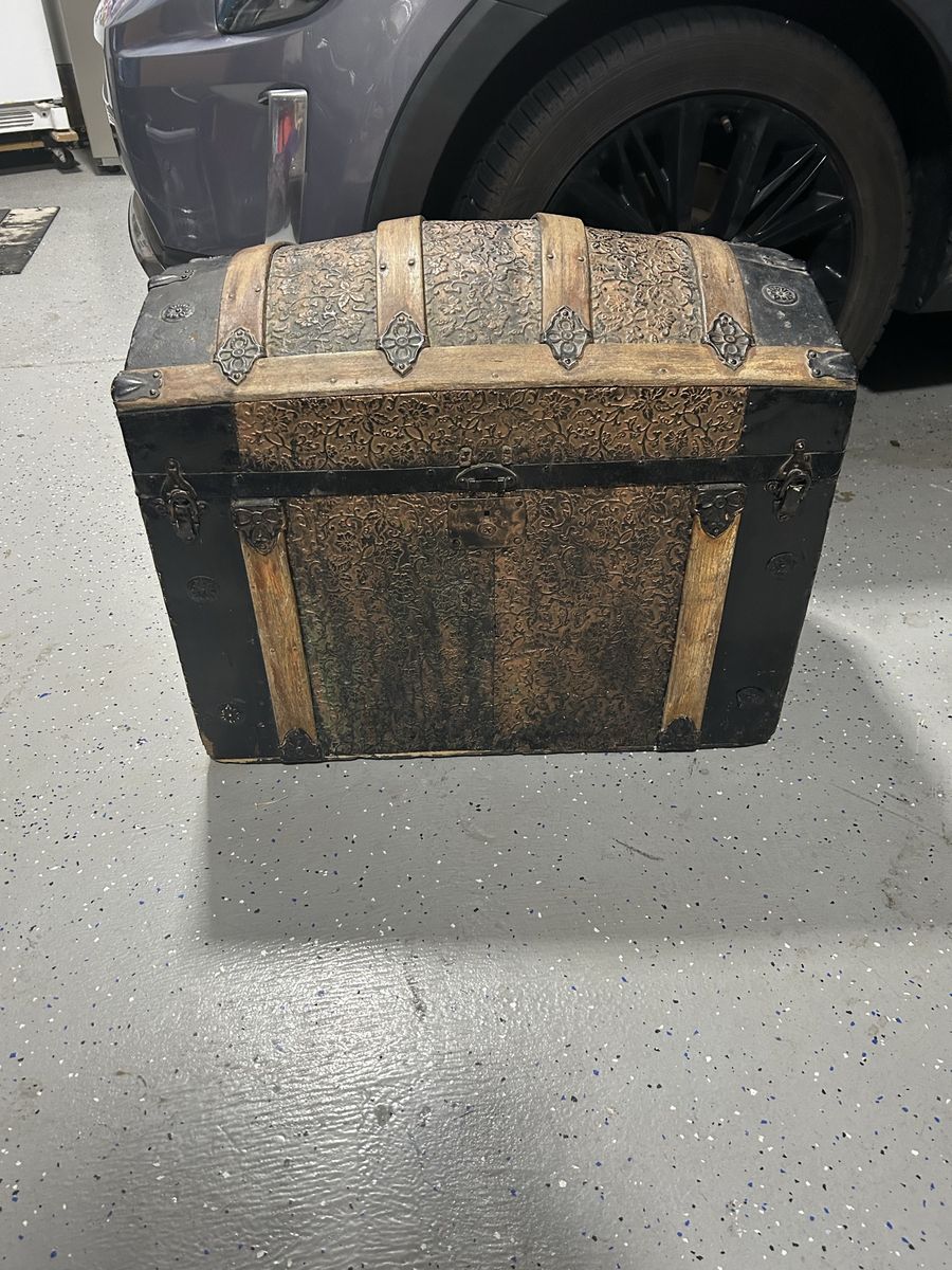 Old Vintage Storage Chest