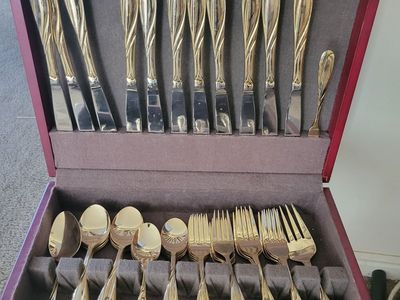 Faberware silverware plated set with serving