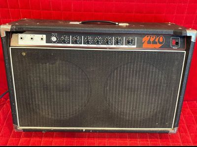 1970’s UNIVOX / UNICORD Guitar Amp