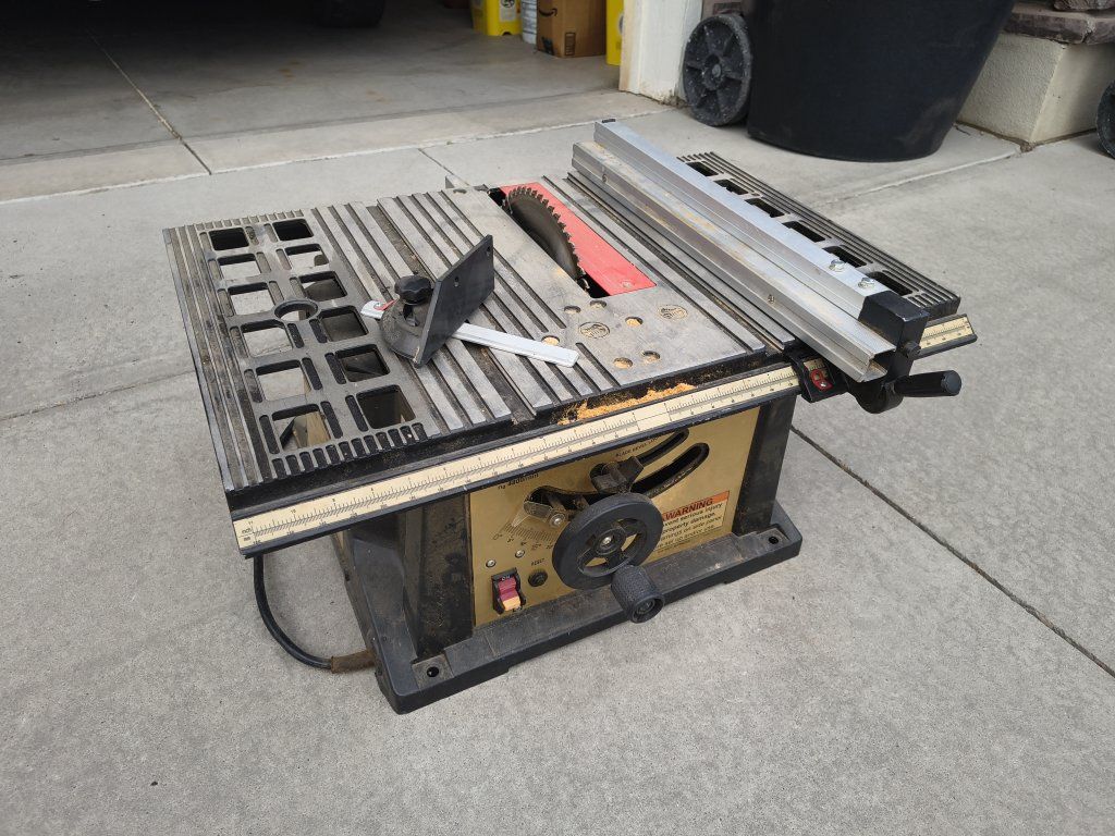 SWS Power Tools 10" Table Saw, 4800 RPM, 15A - Item 66630