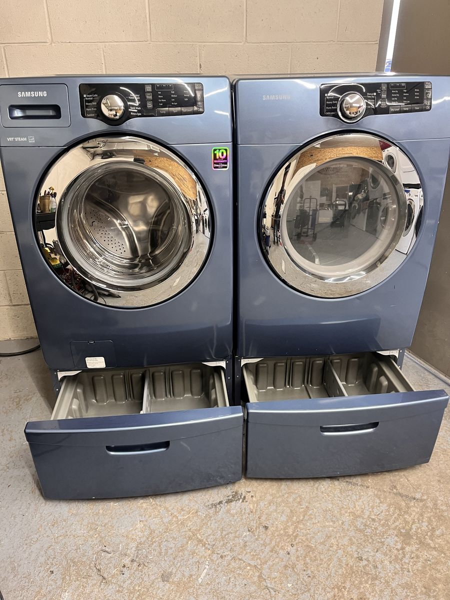 Samsung washer and dryer set with pedestals