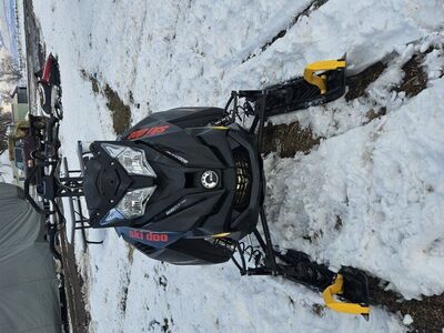 2016 Ski Doo Summit 800