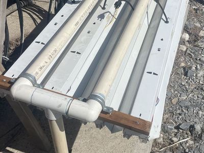 4’ Grow light? Heat light, 8 tubes, for chickens?