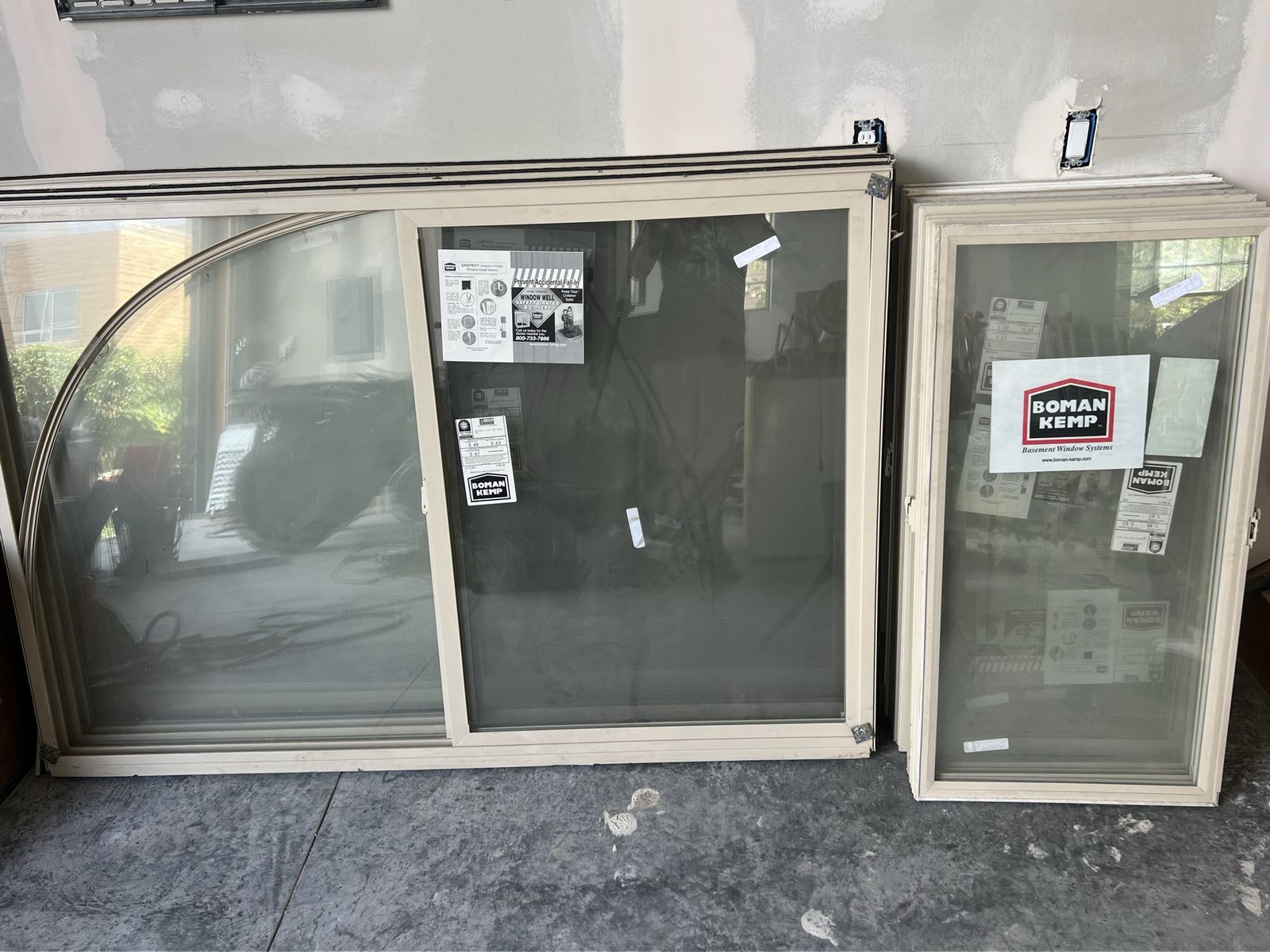 Boman Kemp Vinyl Windows: 13-Window Lot (3x 72x48" Tan Sliders, 10x 23.5x45.5" Tan/White)