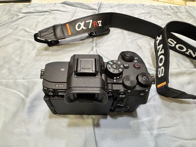Sony a7R V 61MP Mirrorless Camera with FE 24-105mm G OSS lens.