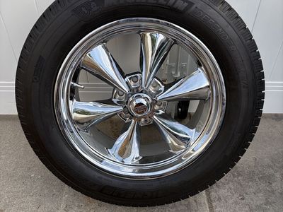 20” American racing wheels with Michelin tires