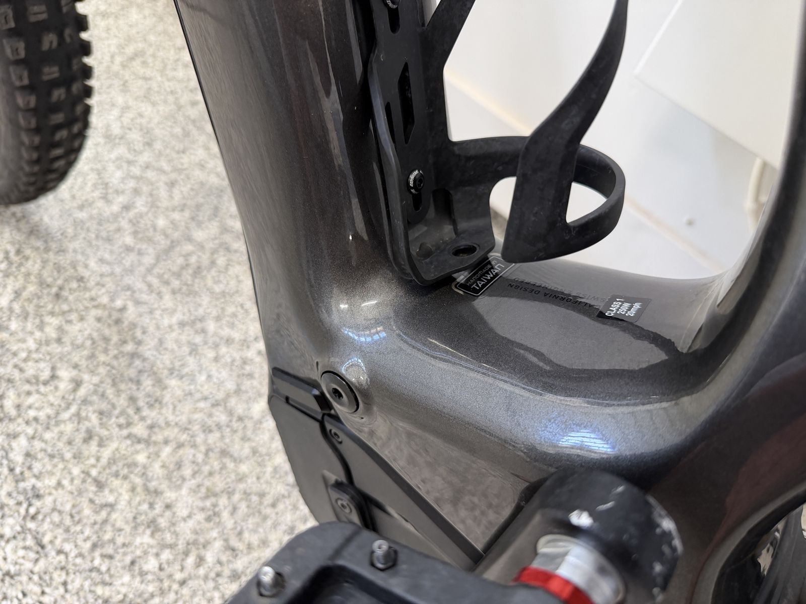 Main image 6