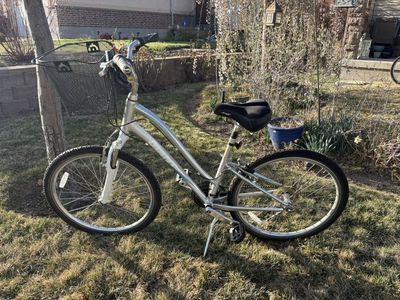Giant Women’s Bike 13 Inch