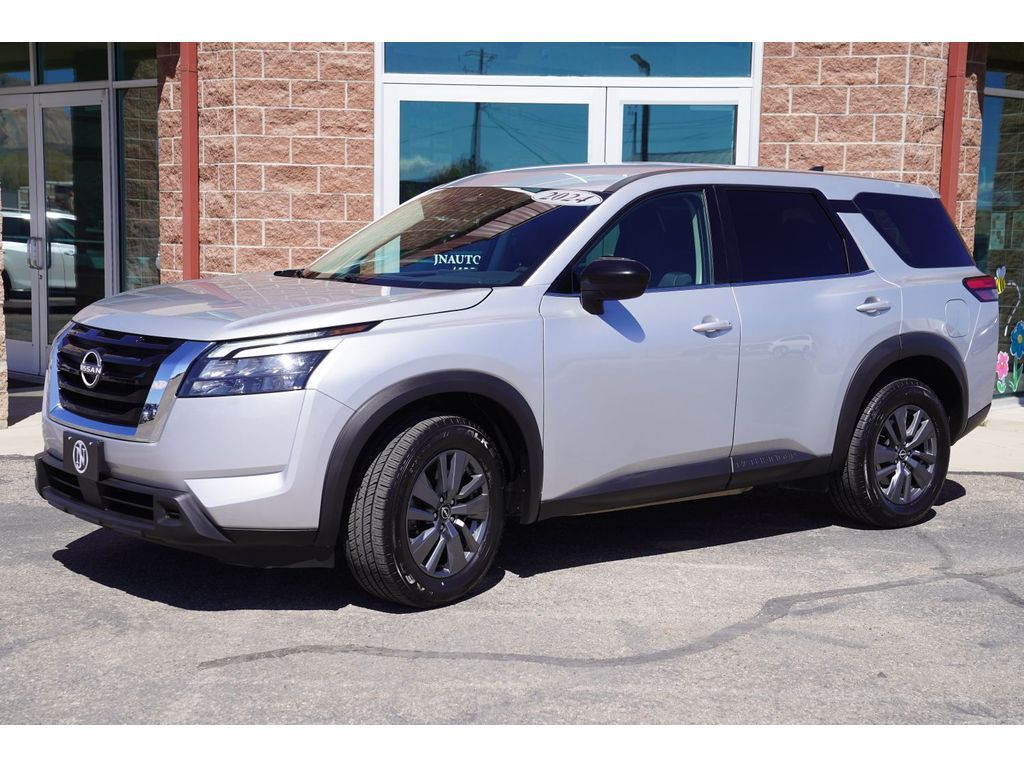 2024 Nissan Pathfinder S