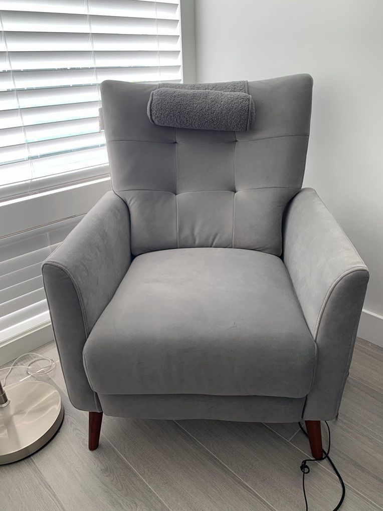 Modern Gray Accent Chair (Great Condition)