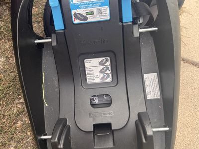Evenflo LiteMax Sensory Soothe Car Seat with Base