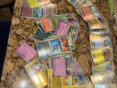100 all shiny Holo & Foil Pokemon cards!