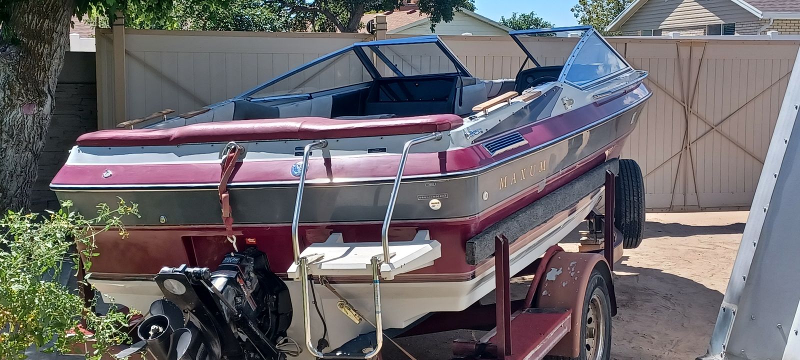 1989 Maxum 20' Open Bow - MerCruiser 5.0LX V8 - Alpha One Gen 1 - AS IS