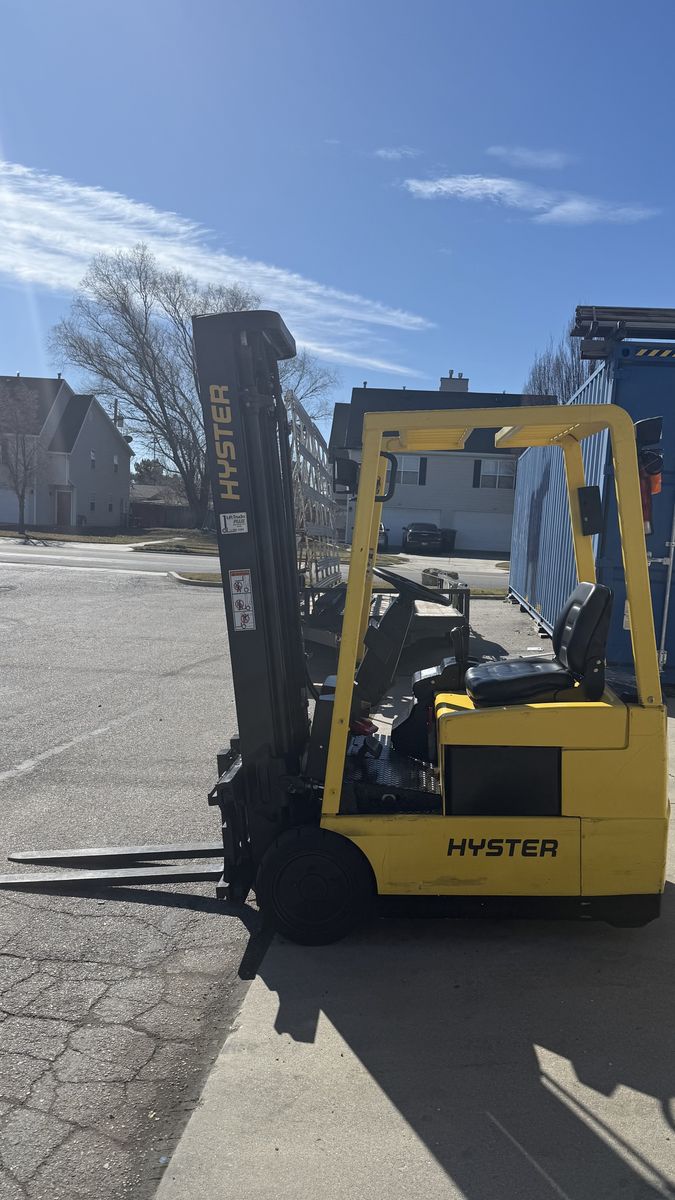 HYSTER Forklift 3000LB Lifting Capacity Fork Lift