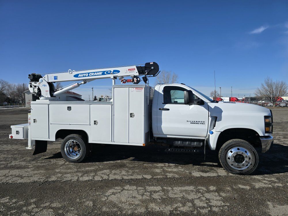 2022 Chevy 6500HD Mechanic Service Truck 11k Miles