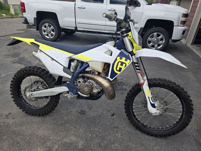 2023 husqvarna TE 300