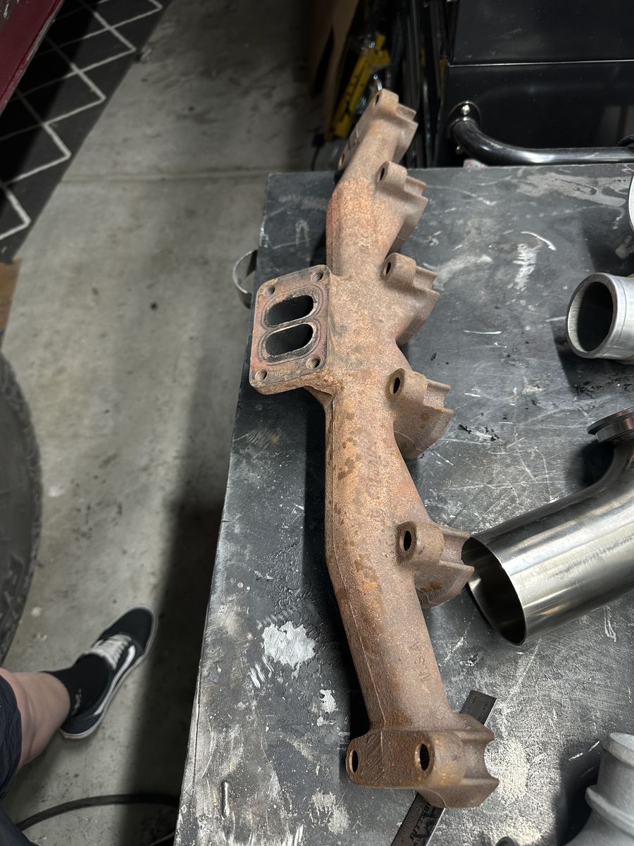 12 Valve Cummins Exhaust Manifold