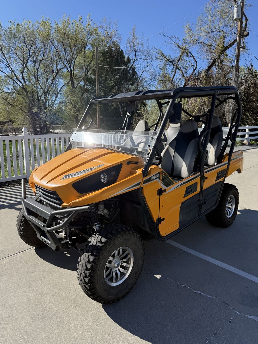 Kawasaki Teryx 4 750 UTV Utility Vehicle Orange/Black, 4-Seater