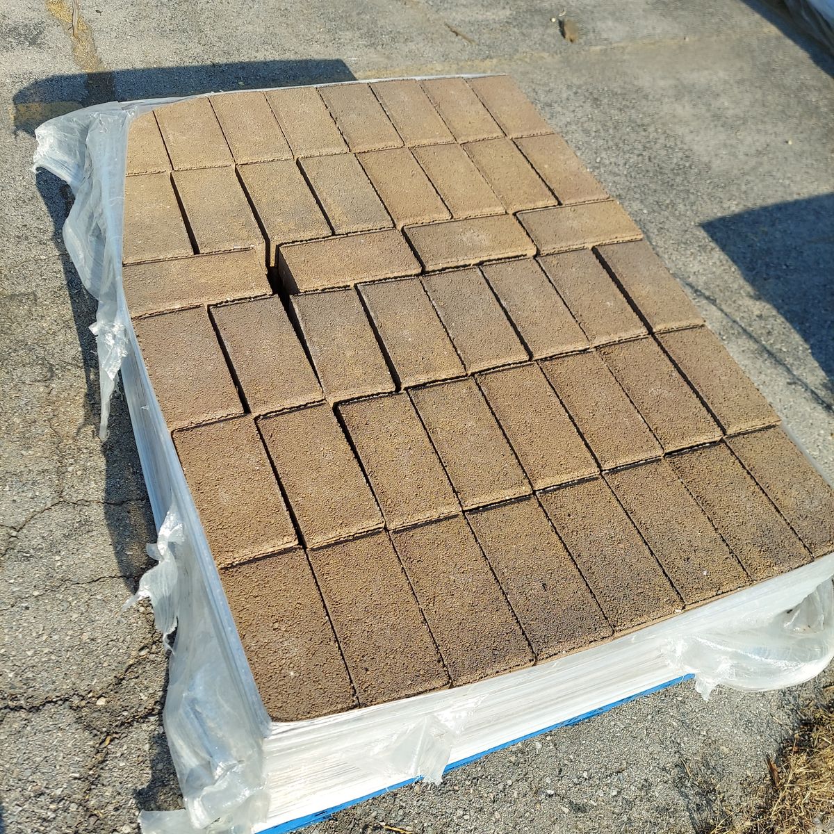 SAHARA HOLLAND PAVERS (4x8)