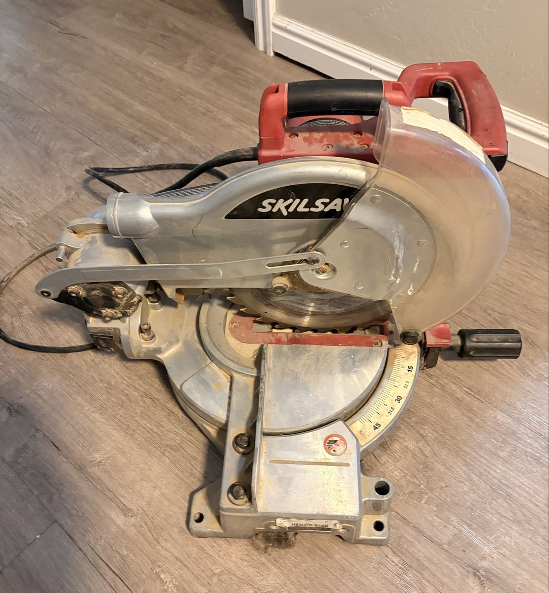 Skilsaw Miter Saw