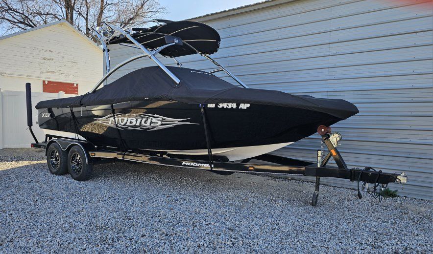 2008 Moomba Mobius XLV