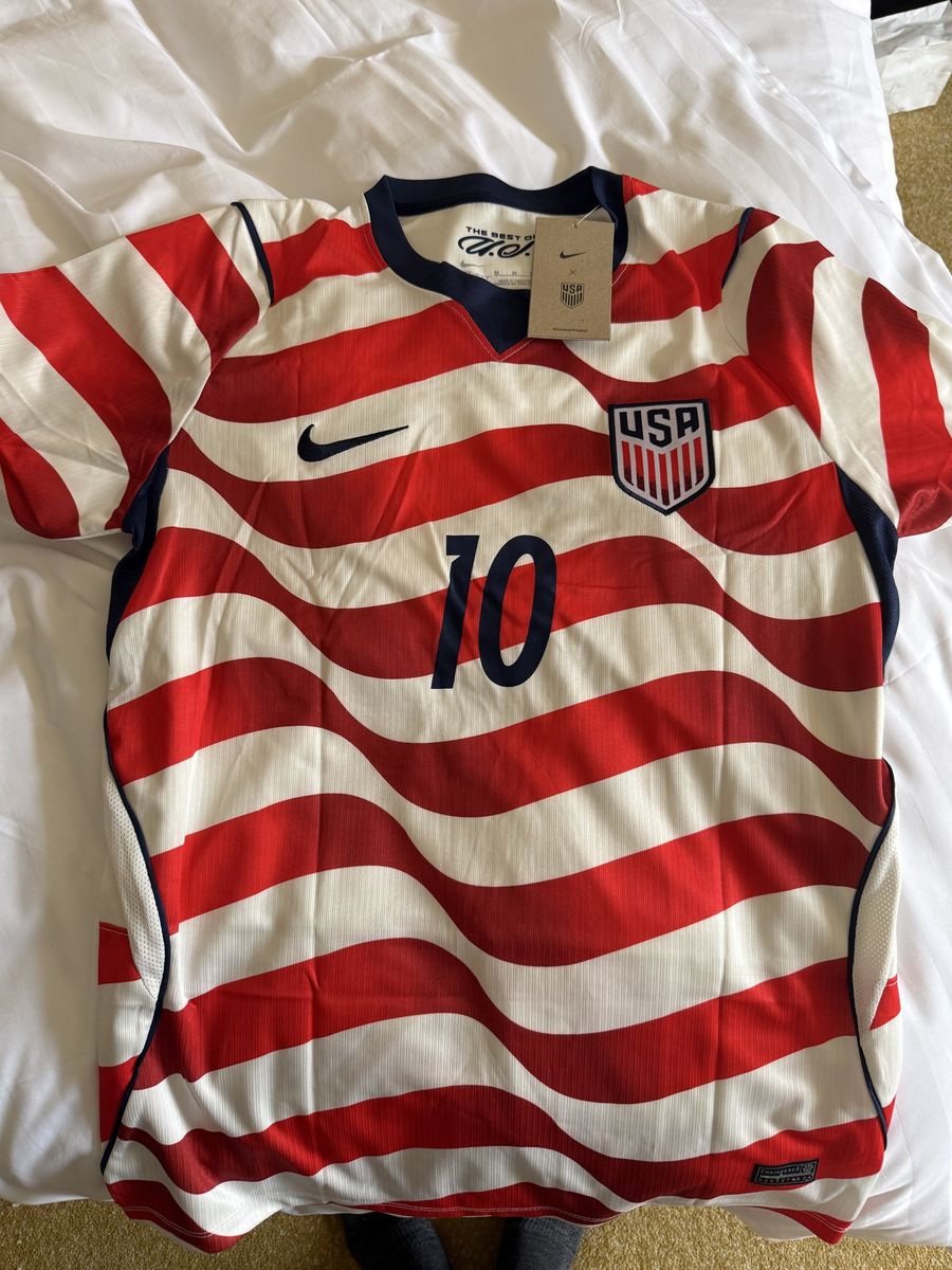 USA Soccer Jersey- #10 Pulisic