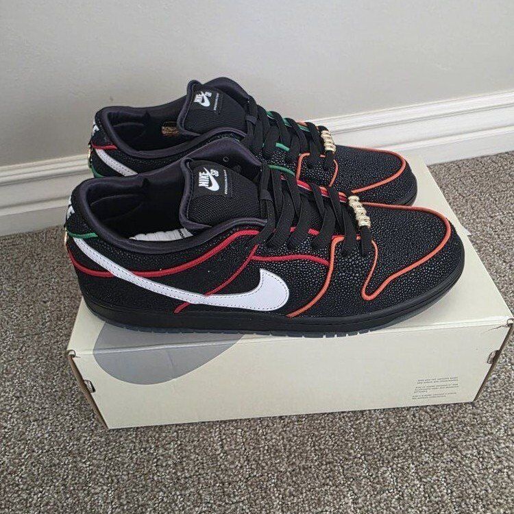 Nike SB dunk Bronx girl