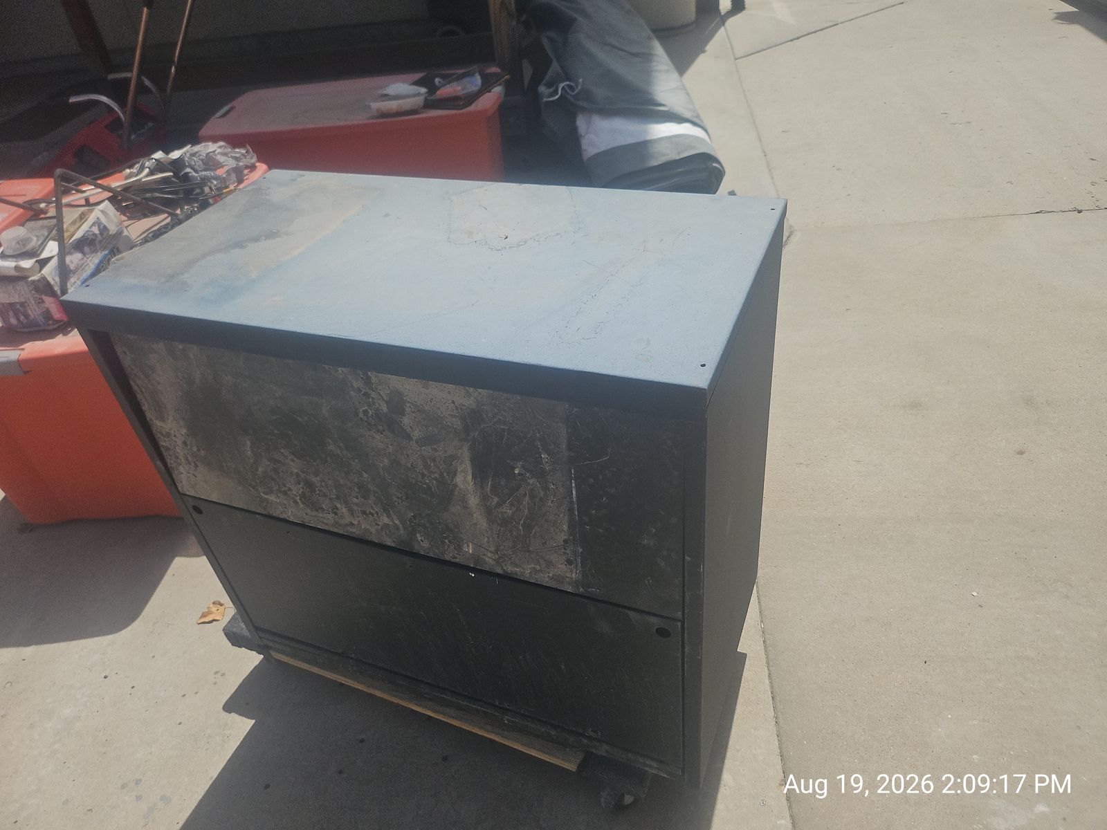 Main image 6