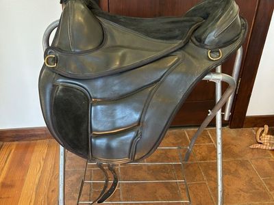 Treefree Exmoor Treeless Saddle MUST GO MAKE OFFE