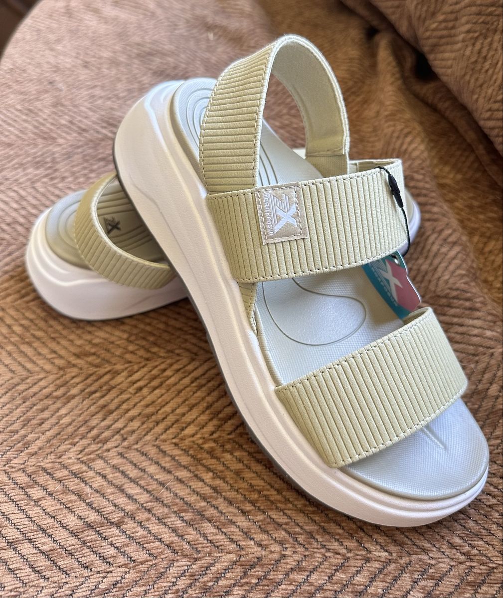 Zeroxposur Women's Strappy Sandals - Beige/White, Size 8, New with Tags