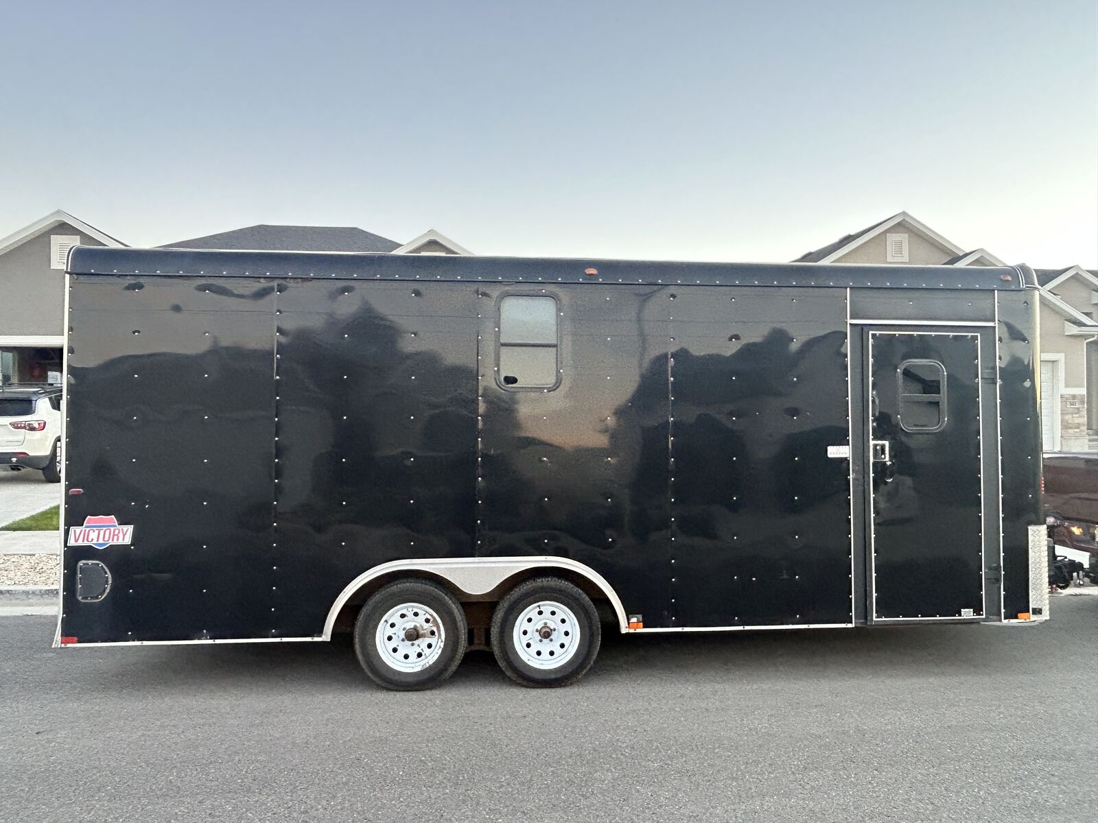2015 enclosed trailer