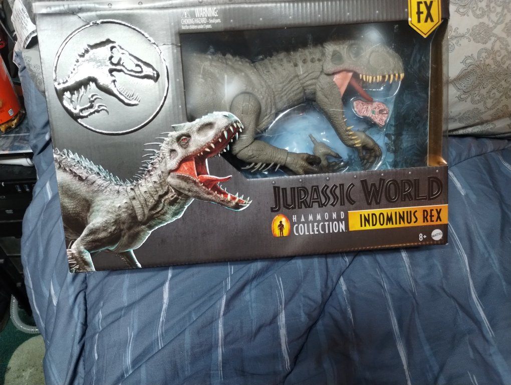 Selling at retail cost Jurassic World Hammond Collection Indominus Rex