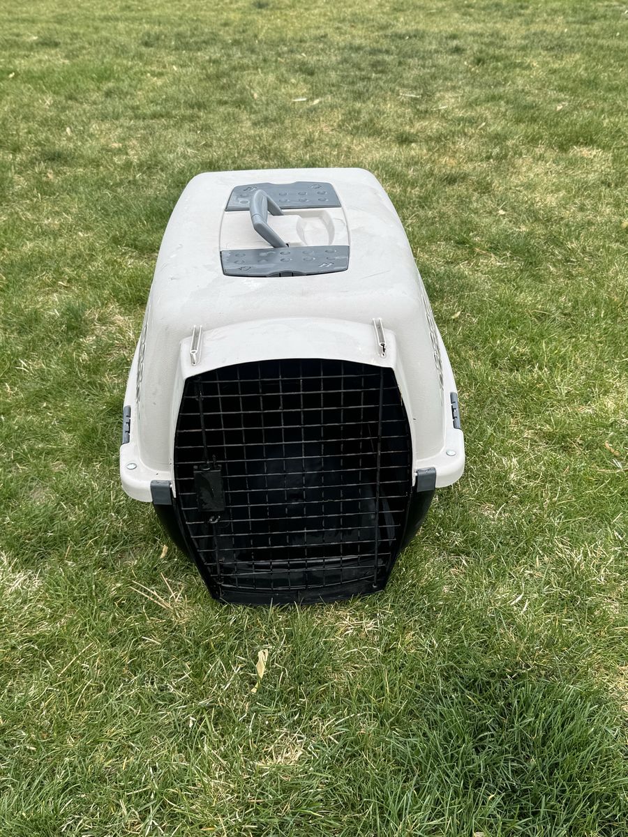 Pet Kennel Plastic Portable Airline Approved Dog