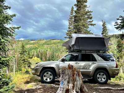 Smittybilt Overlander XL (Gen 2) 4-Person Roof Tent