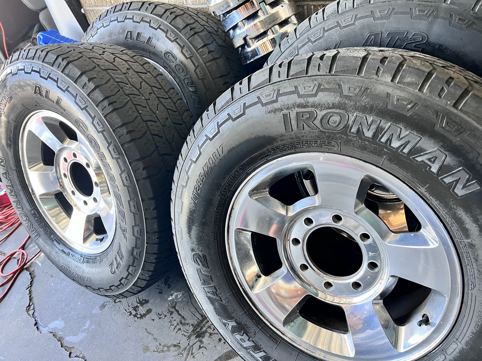 Dodge Ram 2500 Wheels and Tires 8x6.5