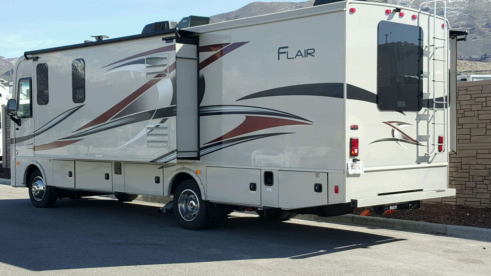 2017 Fleetwood Flair LXE 30U 10,550 Miles, Garage Kept
