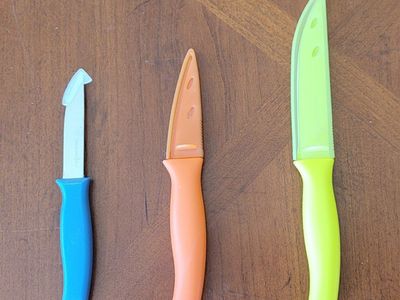 Set of 3 Pampered Chef Kitchen Prep Knives Utility Paring Coated with Sheath Cover