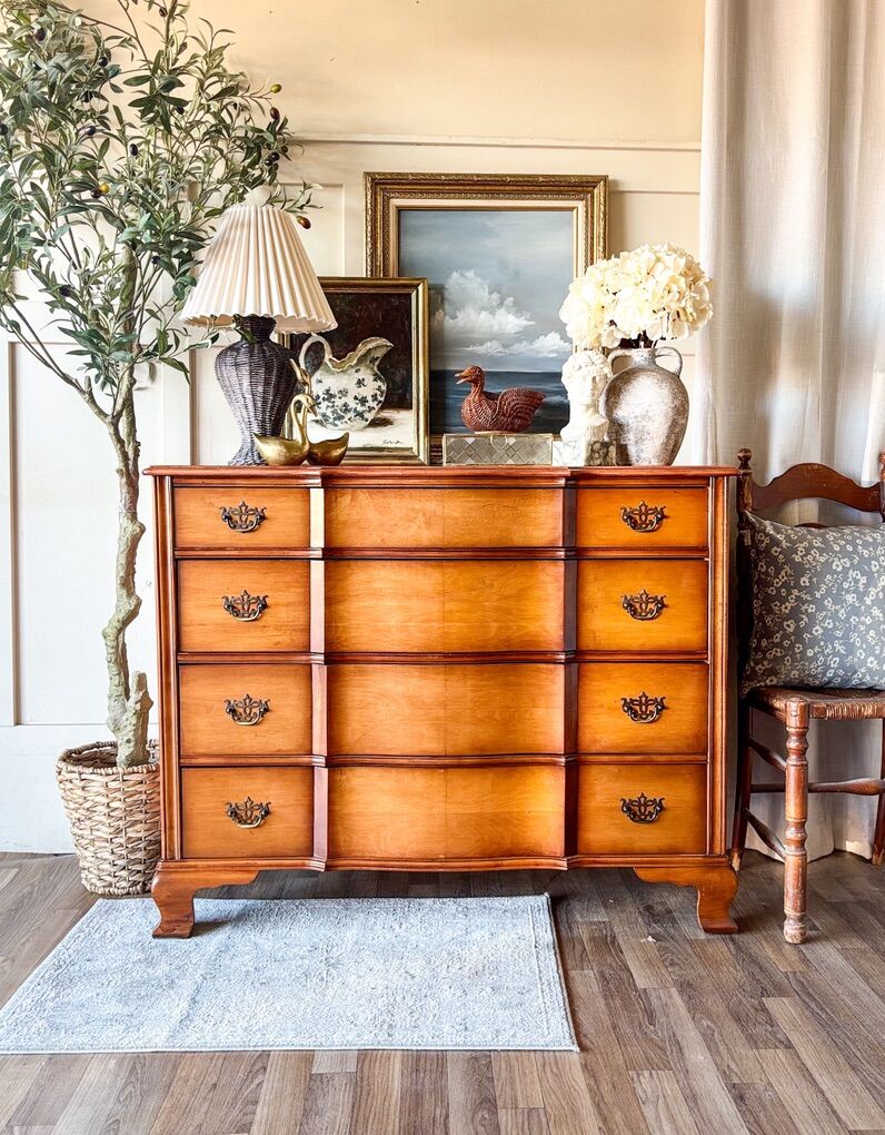 *FREE DELIVERY* Vintage Traditional Dresser